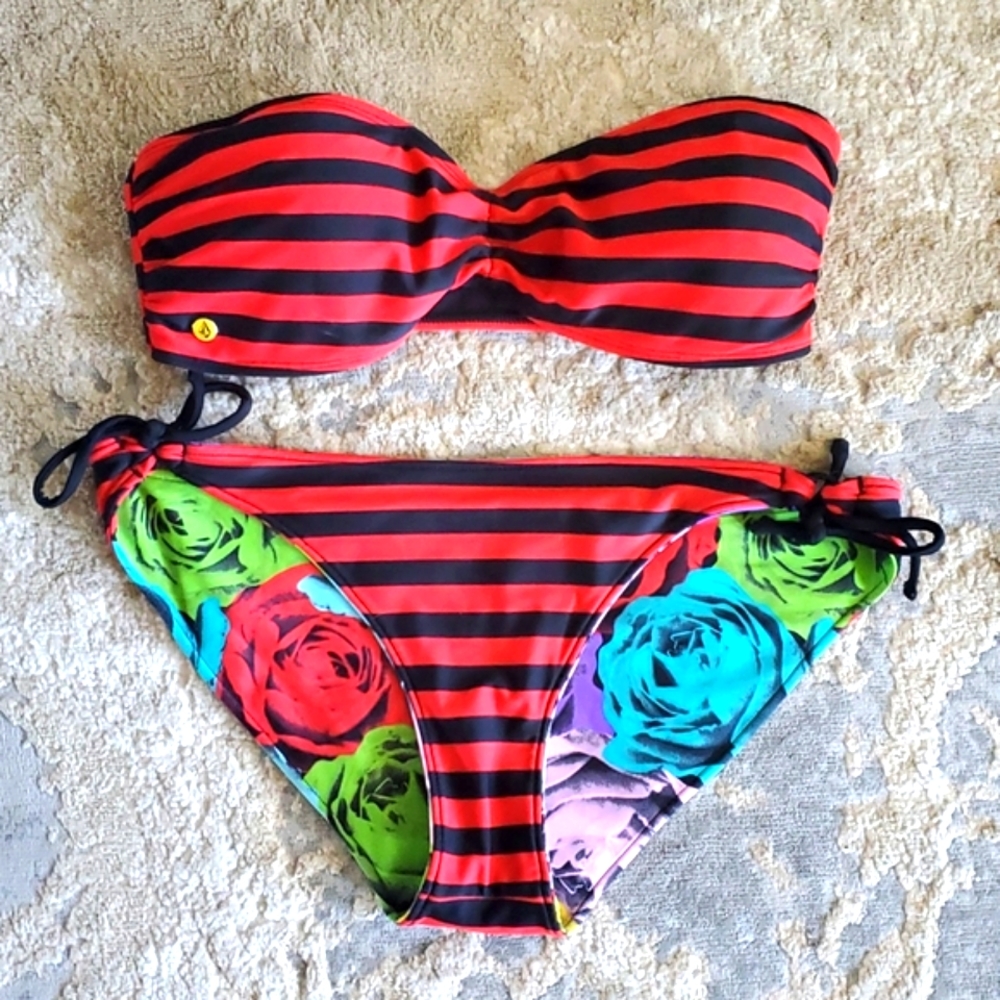 Roxy 2 piece bathing suit